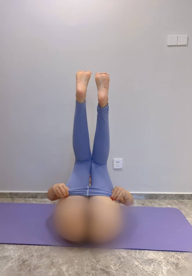 【微密圈】迷人的五姨太-瑜伽裤下的身材 [18P-78MB]