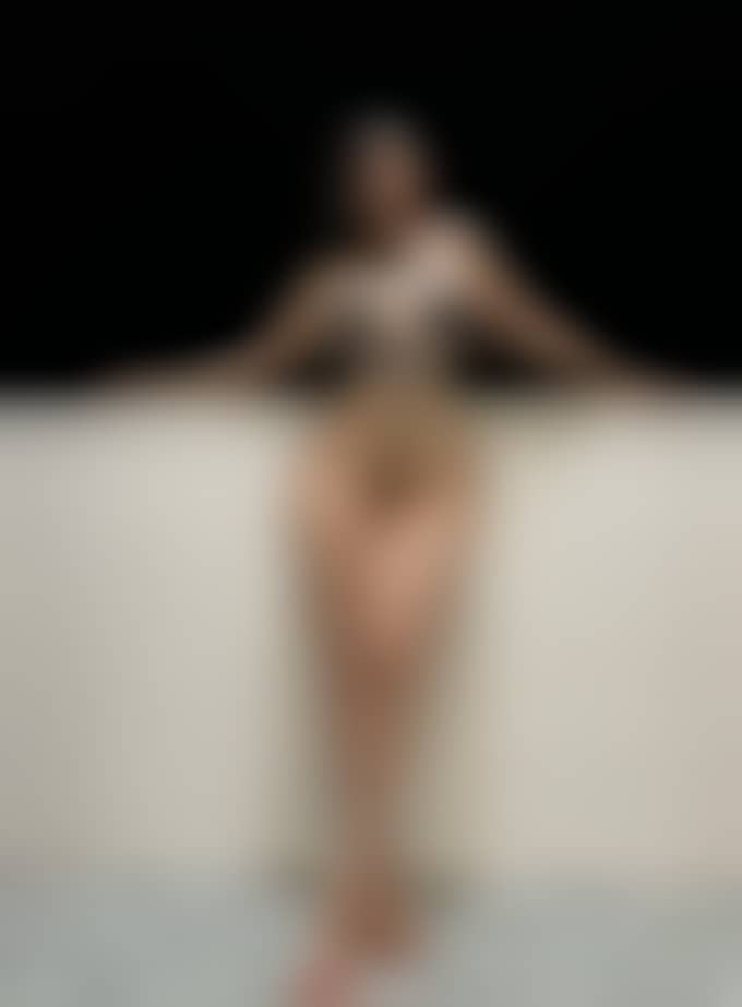 【微密圈】艾拉·isla-阳台拍摄[28P2V-703MB]