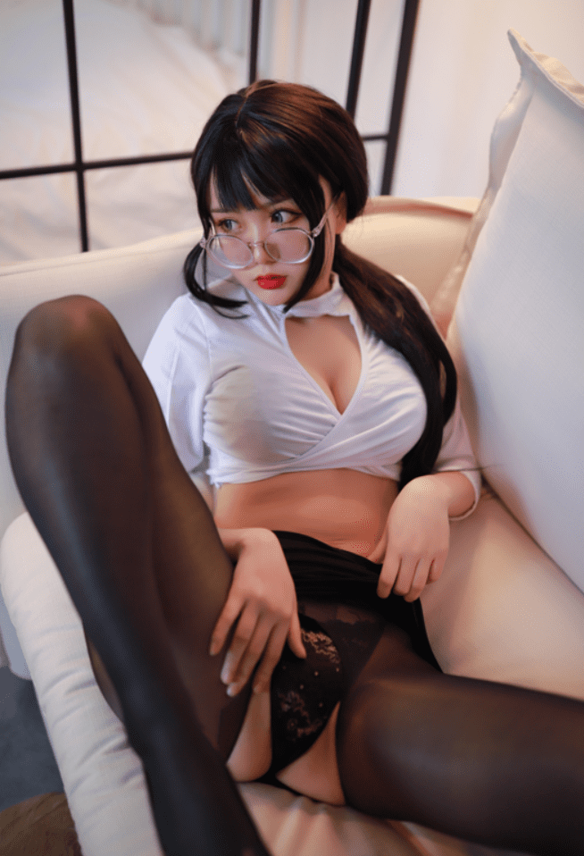 您的蛋蛋-OL黑丝[48P/370MB]