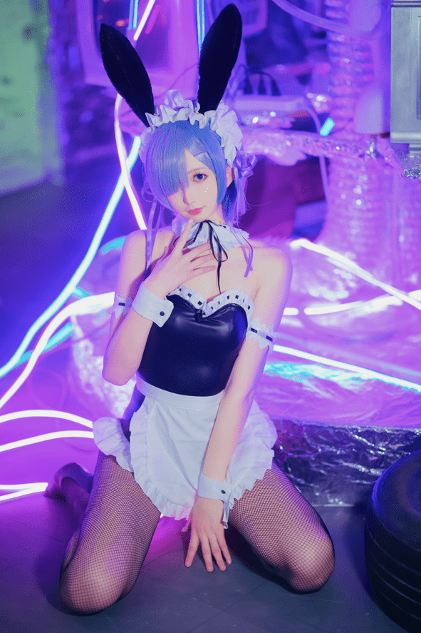 封疆疆v–蕾姆兔女郎[18P-210MB]