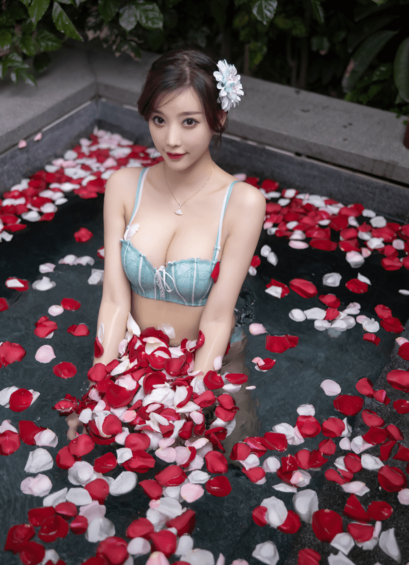 [XIAOYU语画界] 2021.05.14 VOL.528 杨晨晨Yome 厦门西双版纳旅拍写真 [53+1P 524M]