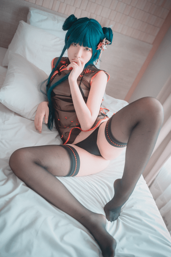 韩国妹子@SonSon (손손) 15 – [DJAWA] Sheer Qipao Girl[45P-492MB]