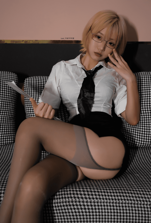 柒柒要乖哦–家庭教师 [124P-1.77GB]