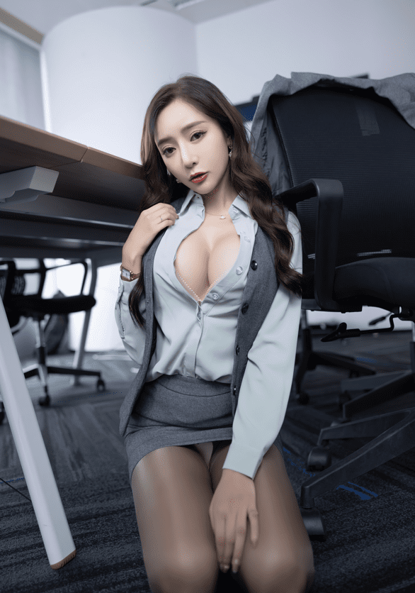 [XiuRen秀人网] 2021.11.22 No.4251 王馨瑶yanni 职业装OL  [80+1P 710M]