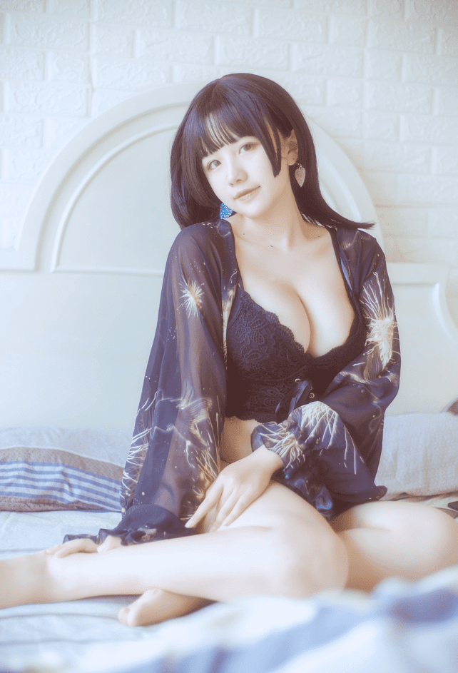 阿半今天很开心 – NO.016 黑色吊带[23P-220MB]