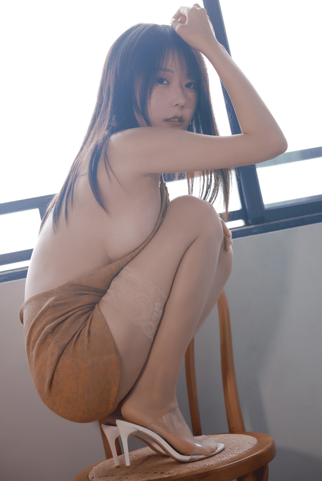 香草喵露露 – NO.046 杨枝甘露 露背裙裙[54P1V-1.08GB]