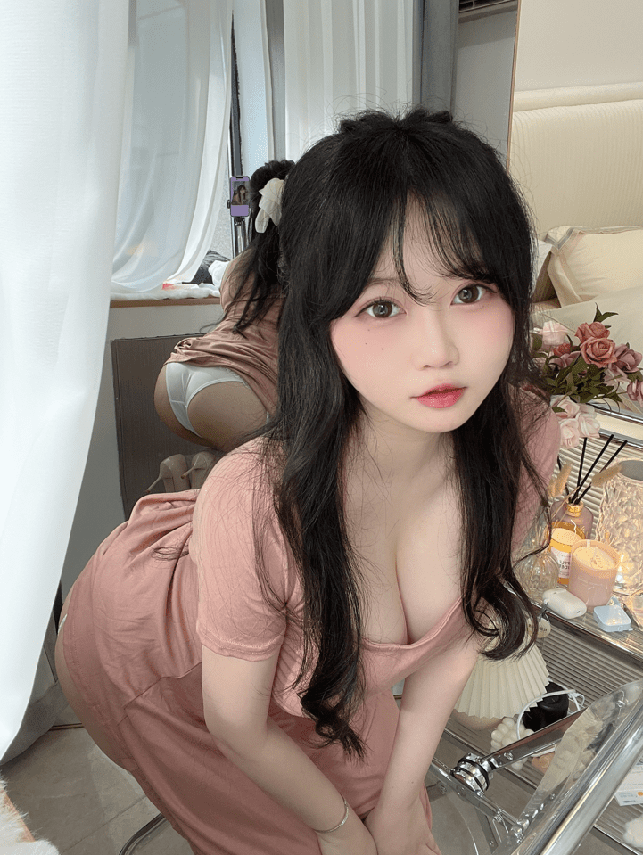 是依酱吖 – NO.061 白丝人妻[31P4V-197MB]