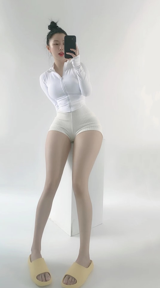 【微密圈】俏妞qiaoniuTT图包合集[1806P59V-3.68GB]