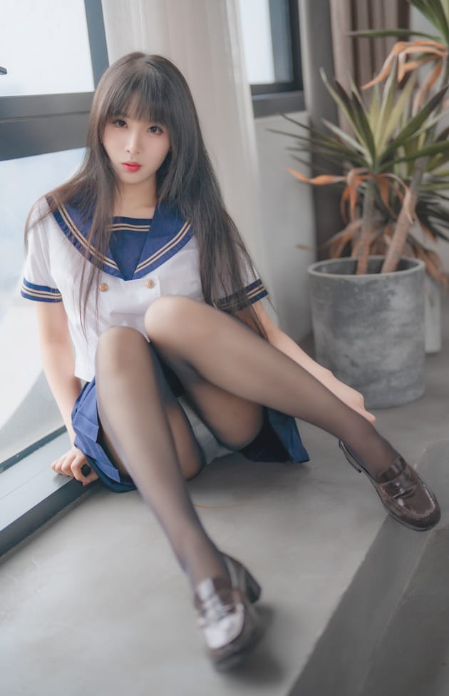 轩萧学姐 – NO.041 5月舰长 黑丝jk[32P-113MB]