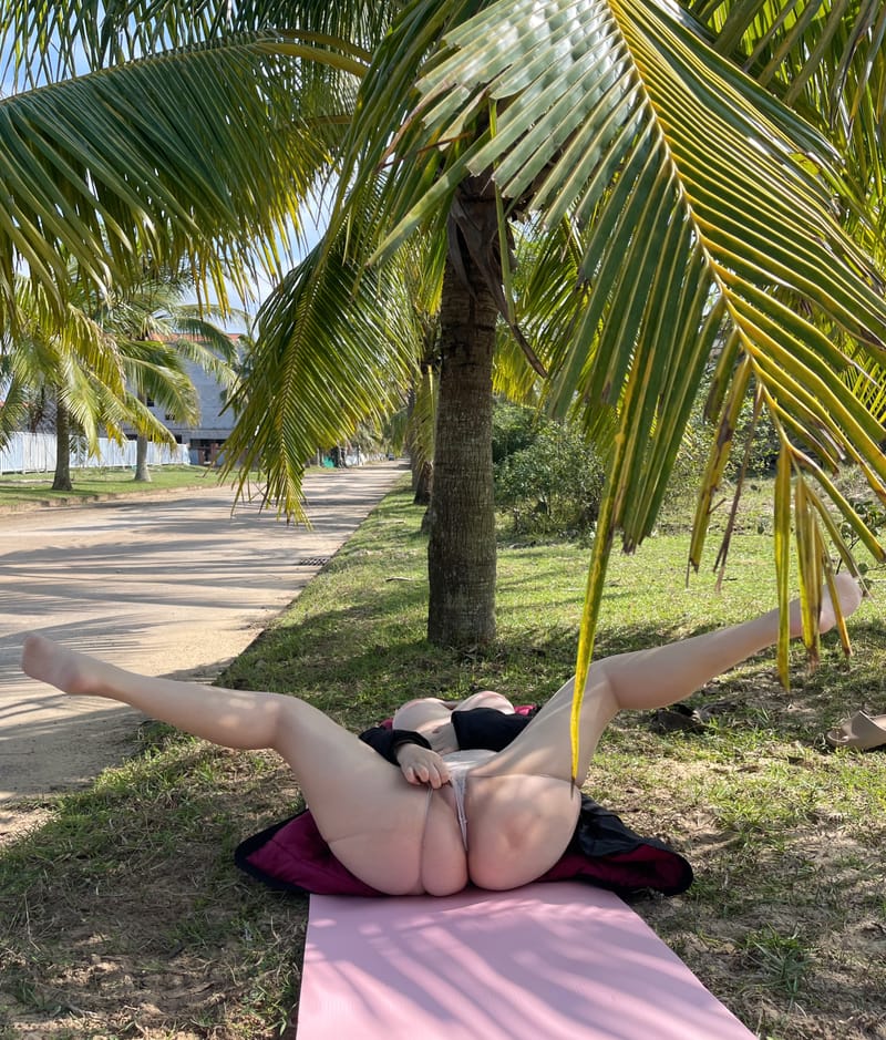 【微-密】迷人的五姨太-香车美臀 [24P2V-380M]