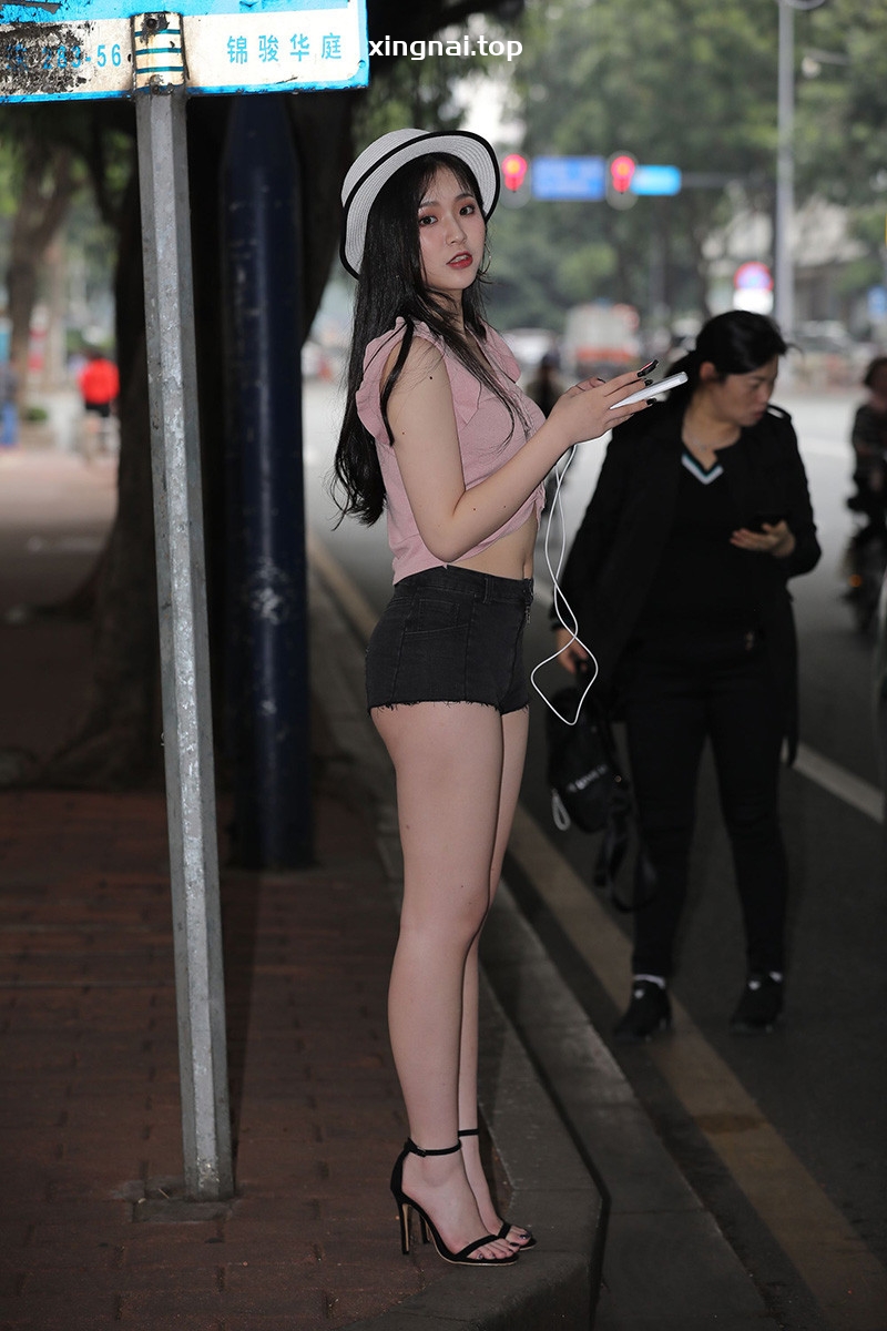 [街拍]15.可可紧身牛仔[图片/视频/19.24G]