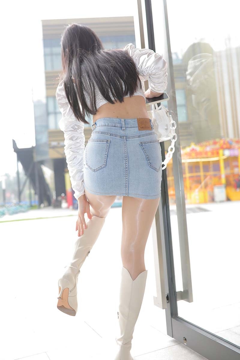 [街拍]788.极致肉丝的诱惑[图片/视频/15GB]