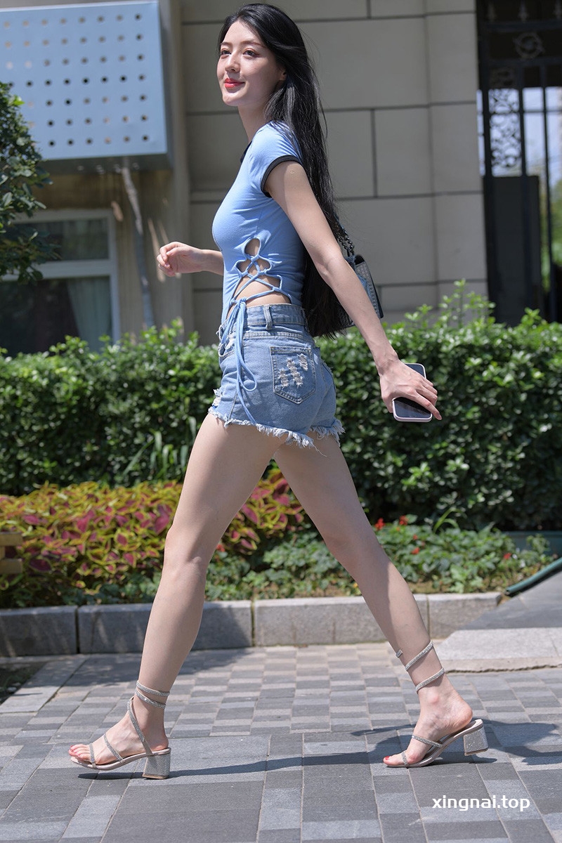 [街拍]812.蓝色牛仔热裤美女[图片/视频/7.5GB]