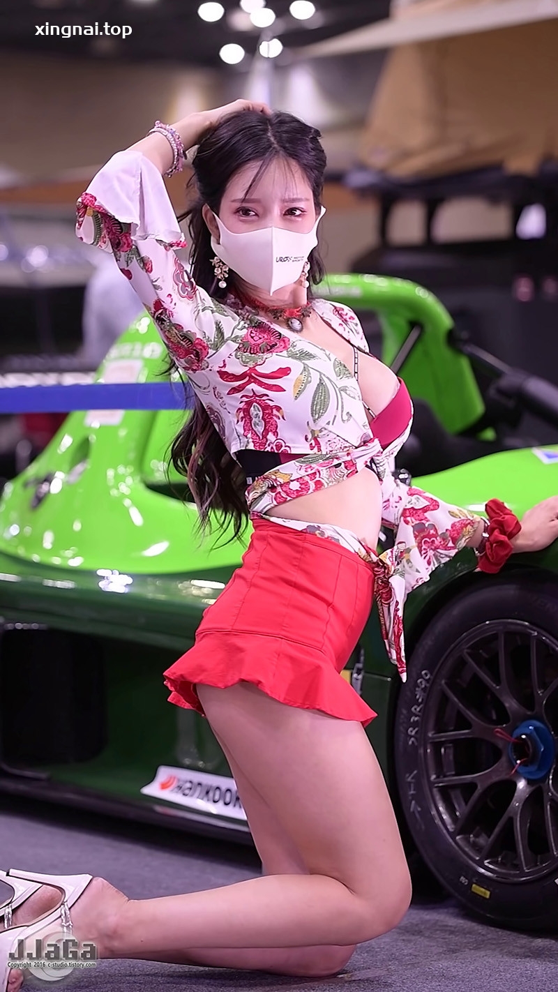 [展会]韩国车展模特韩敏英Han Min-young红色迷你裙