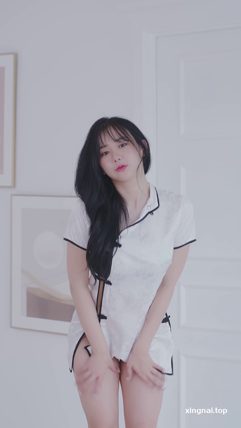 [写真]lookbook竖版拍摄Judy白色旗袍内衣拍摄现场