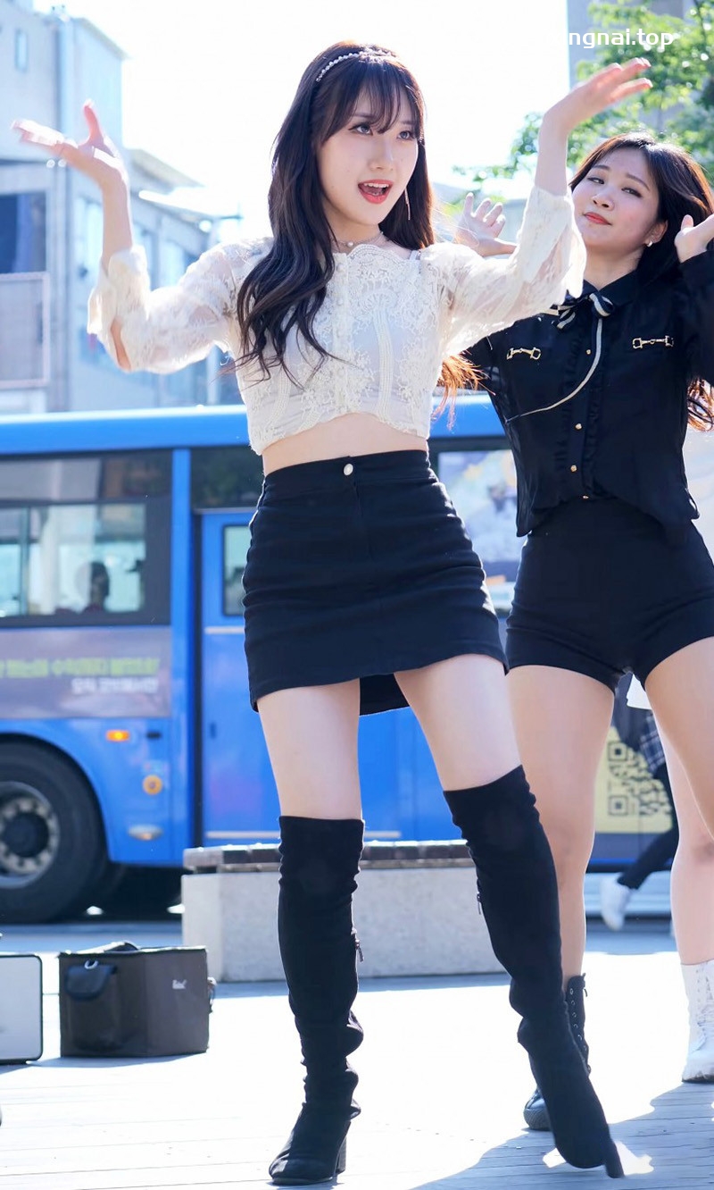 [饭拍]220505韩国女团SOUL组合新村街头短裤热舞高清合集[38v/16.32G]