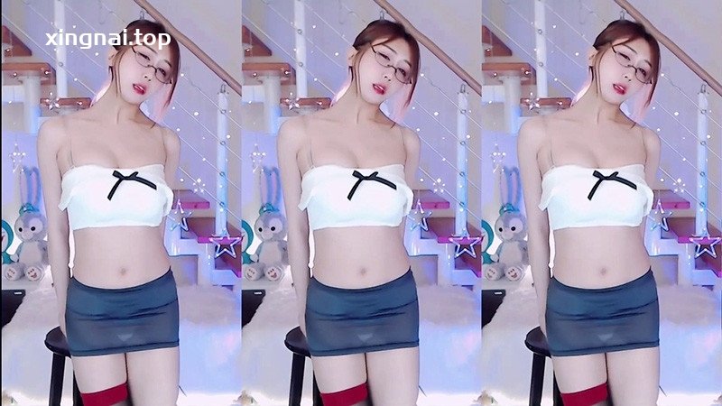 [主播]网易CC主播蜜小兔抹胸蓝色透视裙热舞