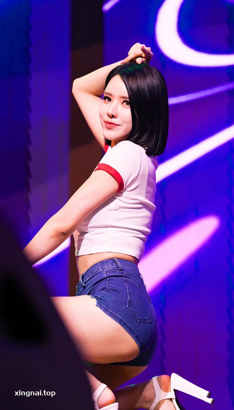 [饭拍]20230609韩国女团LAYSHA现场饭拍秀[25v/10.1GB]