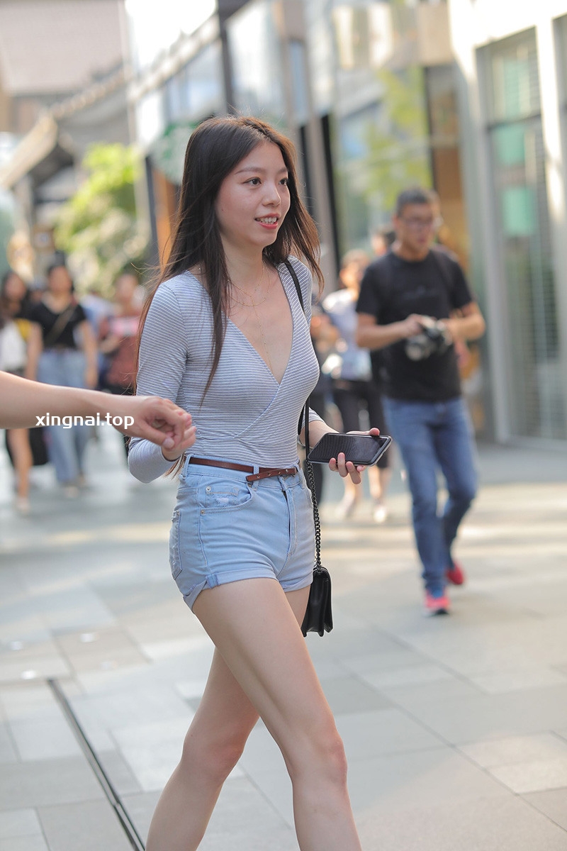 [街拍]V19.为啥别人媳妇身材这么好[图片/视频/3GB]