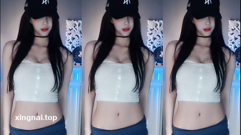 [主播]虎牙主播猫啾啾低胸热裤抖臀热舞