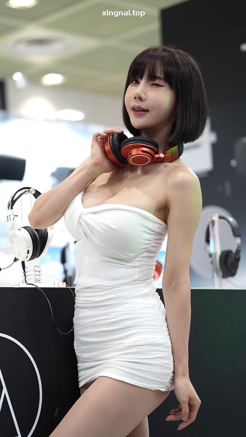 [展会]韩国名模宋珠儿Song Yoo A饭拍秀无水合集[15V/8.14 GB]