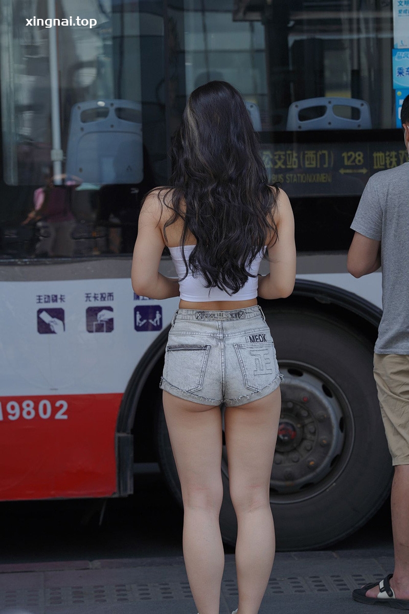 [街拍]770.丰腴热裤[图片/视频/10.09GB]