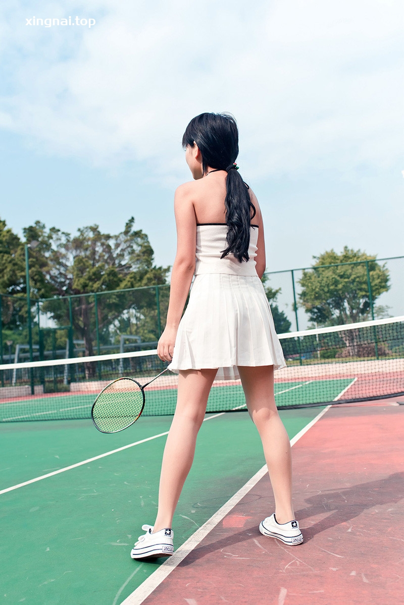 [街拍]F104.[御风街拍]丝足系列-萌宝儿逗比丝足打羽毛球[图片/视频/3.04G]