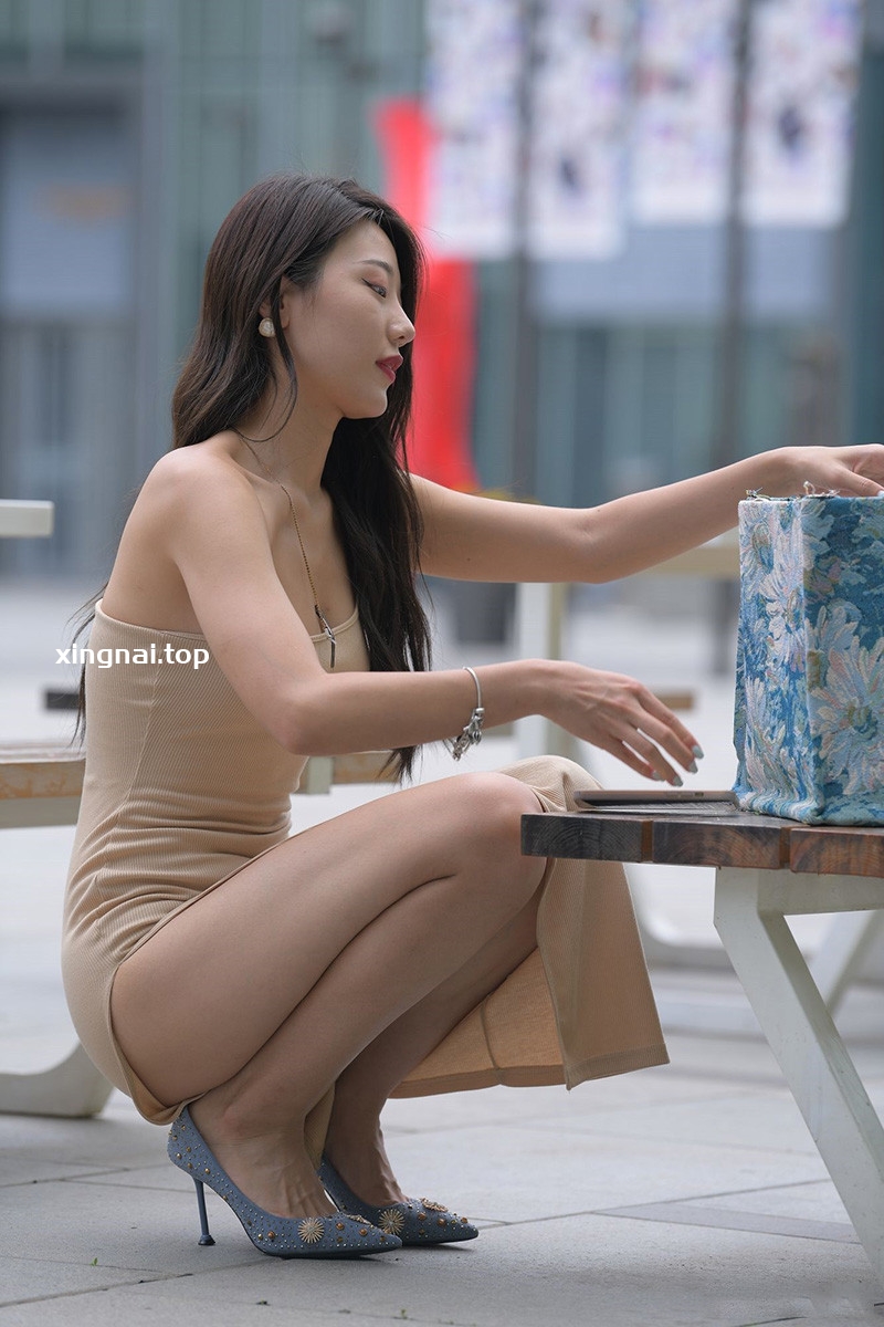 [街拍]748.黄裙女子[图片/视频/8.52GB]