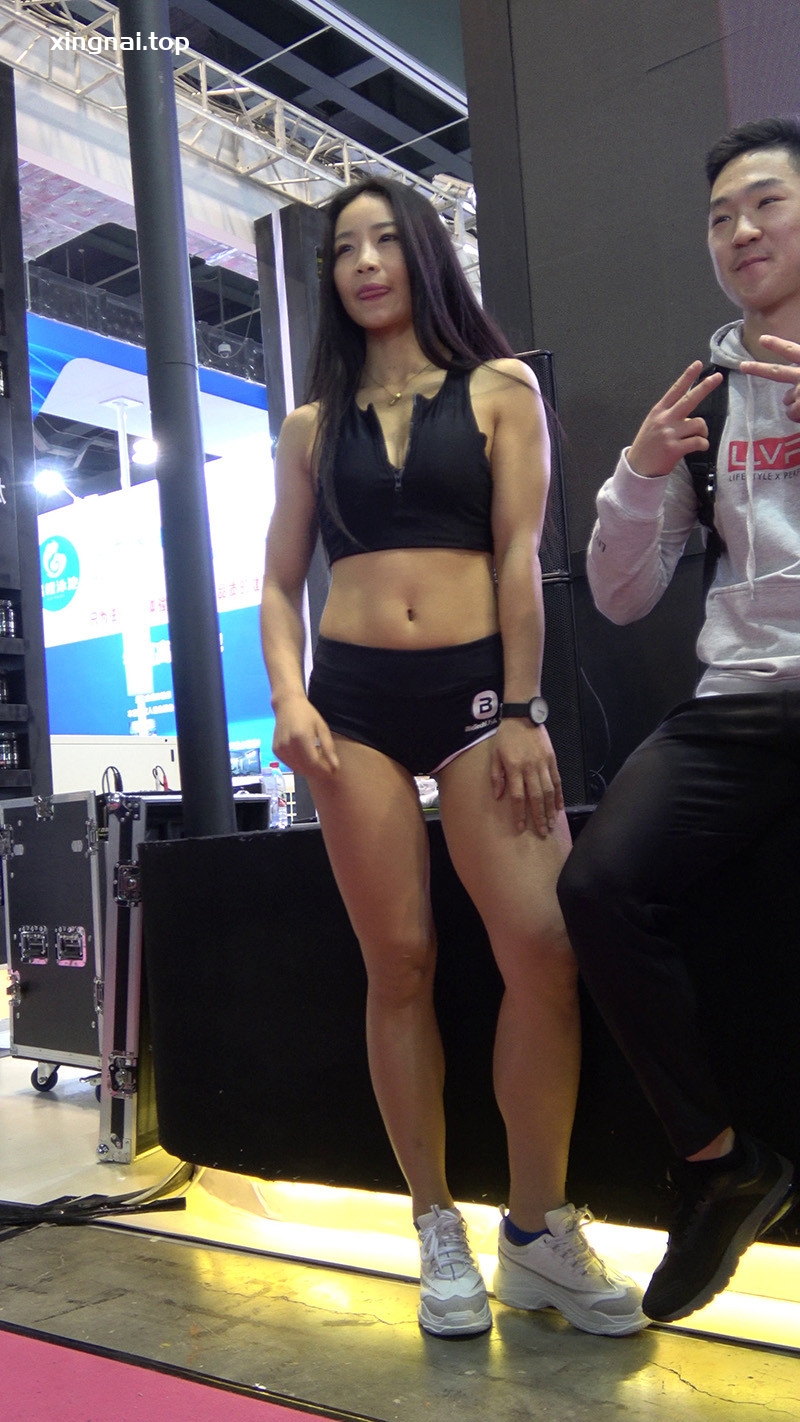 [展会]漂亮的健身模特美臀小姐姐[6V/4.5G]