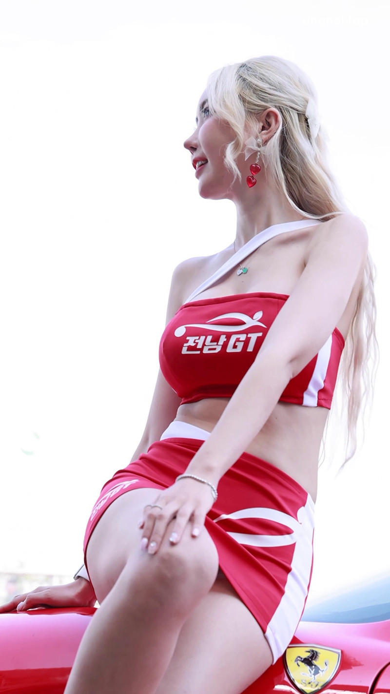 [展会]韩国灵岩国际车展赛车模特申素香Shin So Hyang