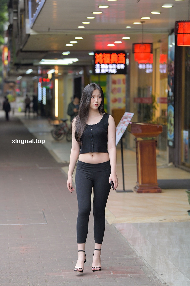 [街拍]F31.极品黑色瑜伽裤美女[图片/视频/13.78GB]