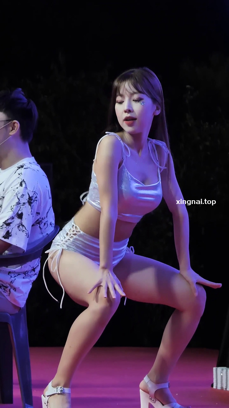 [饭拍]韩国女团Cherry Bomb热裤美腿热舞Chacha Song 2则