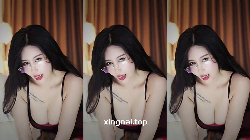 [主播]网易CC直播依阳BABY抖胸顶臀宝藏男孩