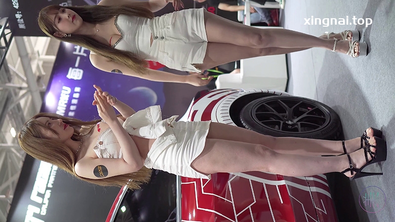 [展会][4K]2021深圳改装车展两位性感车模