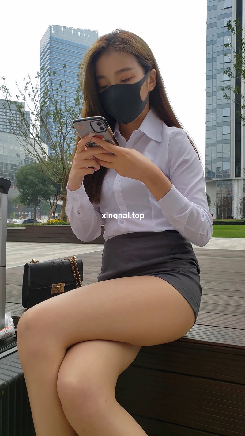 [街拍][4k]街拍包臀裙丝袜高跟美女[1v/3.3 GB]