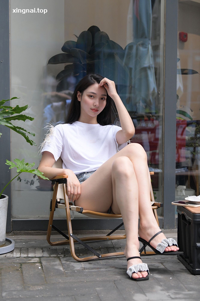 [街拍]776.蓝色牛仔热裤美女[图片/视频/9.24GB]