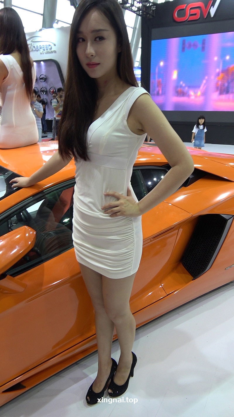 [展会]广州车展微透白色连衣裙车模3则