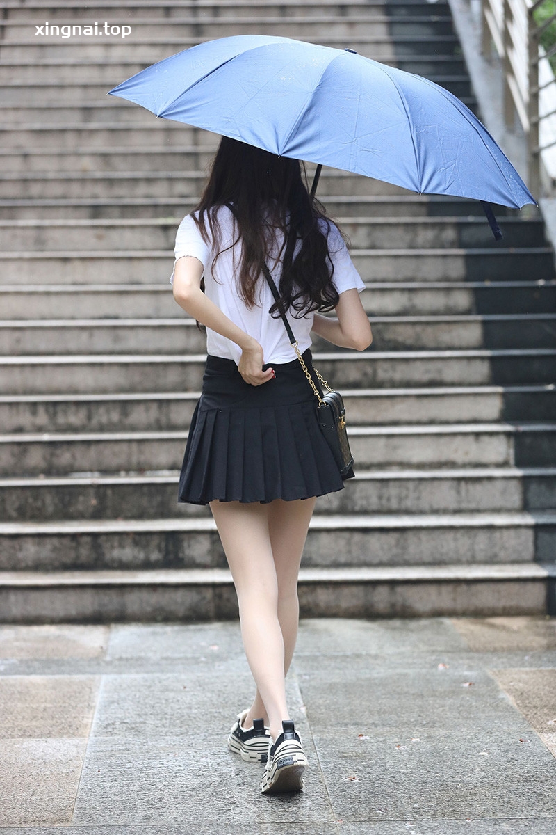 [街拍]F152.赵师妹的闪亮肉丝美腿[图片/视频/10.72G]