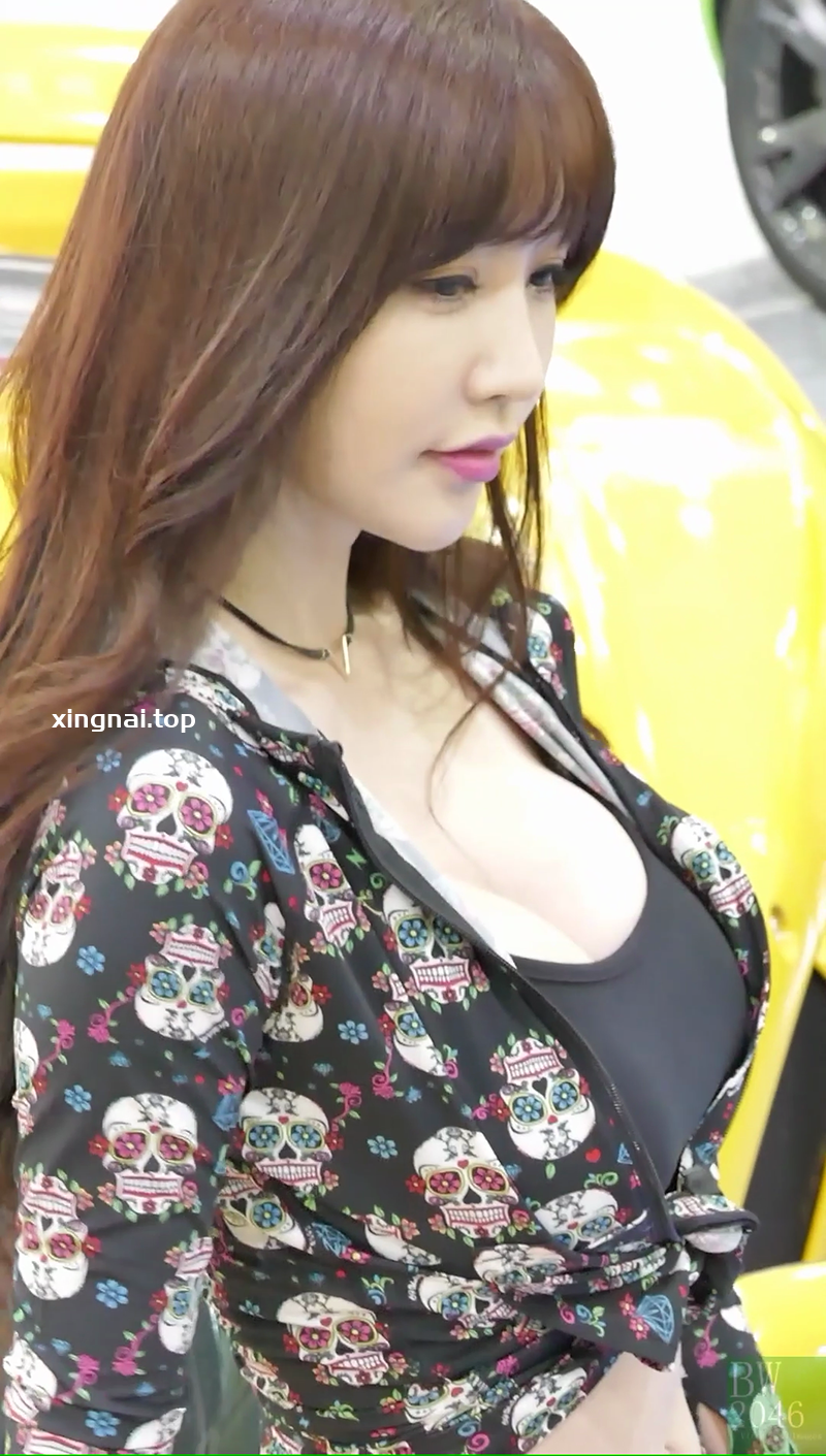 [展会]韩国首尔汽车沙龙Hong Jiyeon性感赛车模特